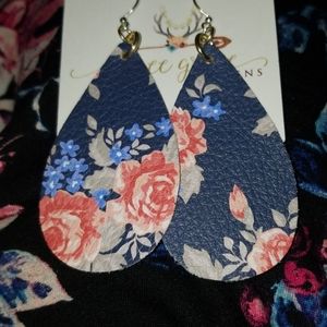 Leather earrings